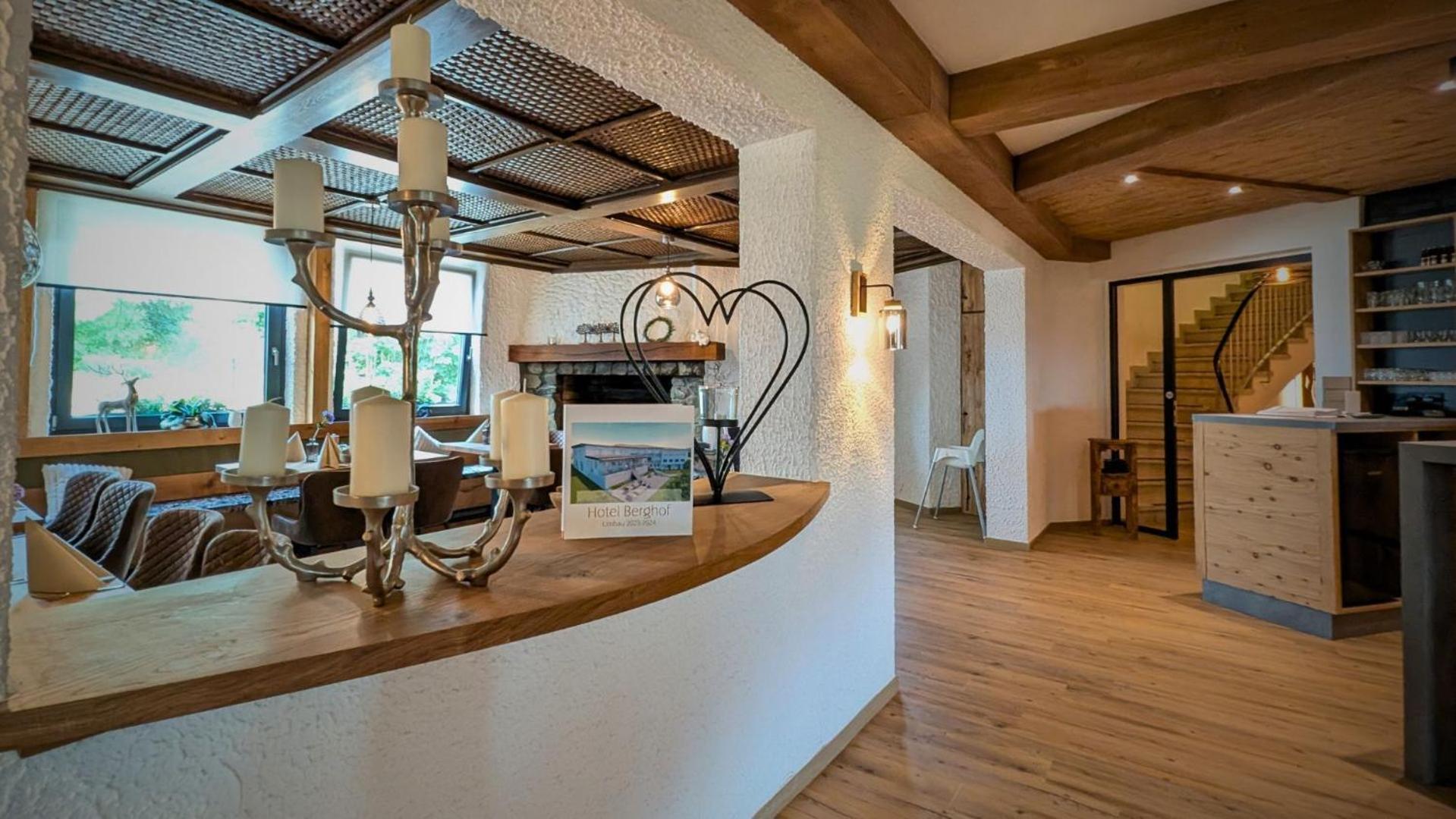 Hotel Berghof Wasserkuppe & Gaestehaus Fuldaquelle Gersfeld Esterno foto