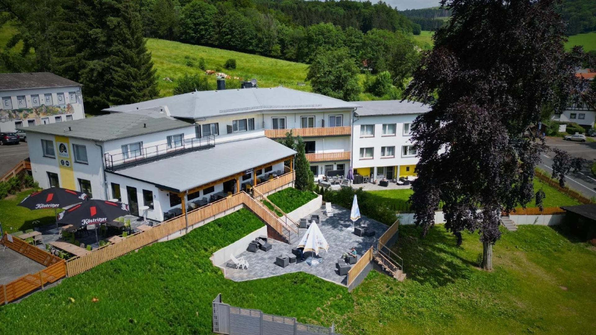 Hotel Berghof Wasserkuppe & Gaestehaus Fuldaquelle Gersfeld Esterno foto