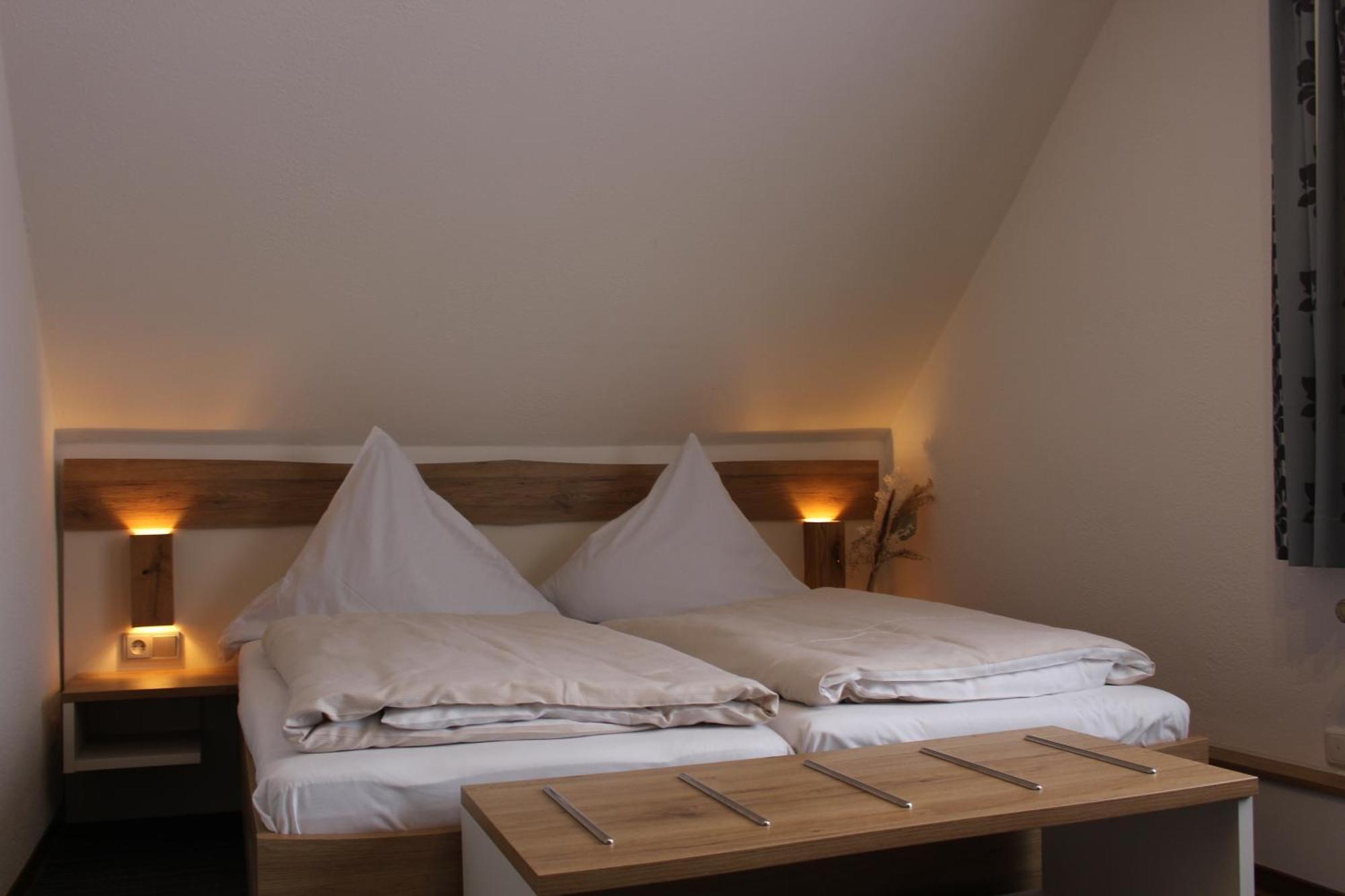 Hotel Berghof Wasserkuppe & Gaestehaus Fuldaquelle Gersfeld Esterno foto